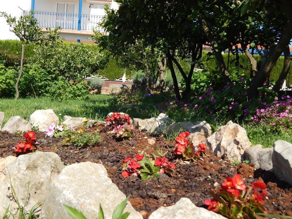 Apartment Saric Sukošan Esterno foto