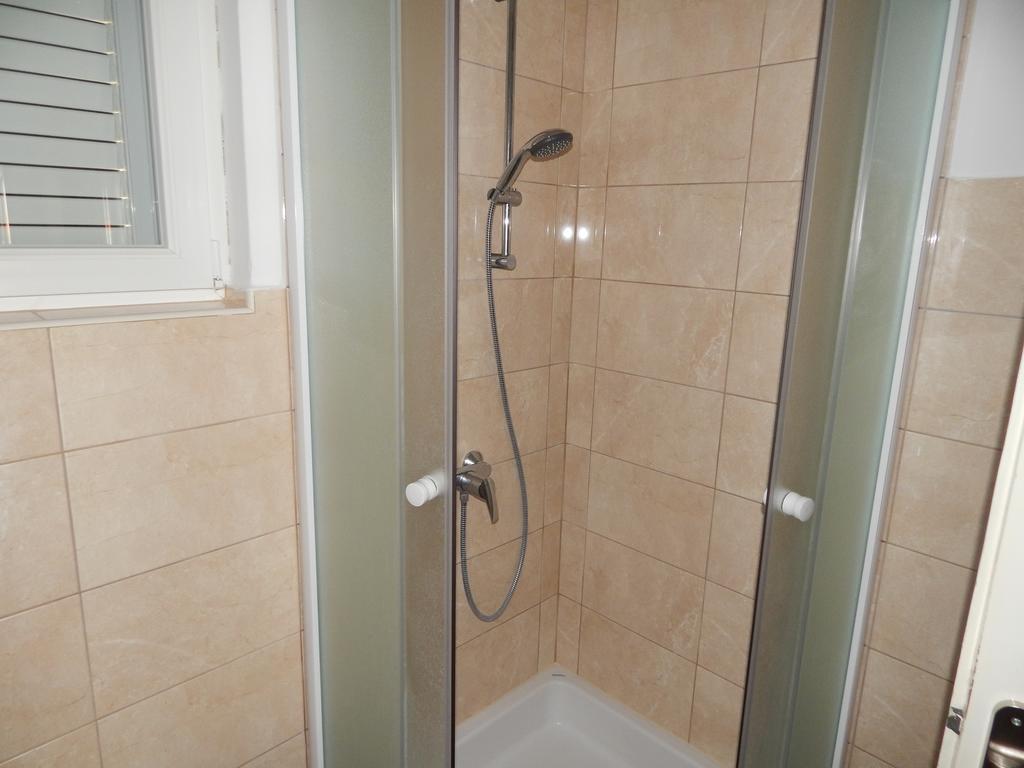 Apartment Saric Sukošan Esterno foto
