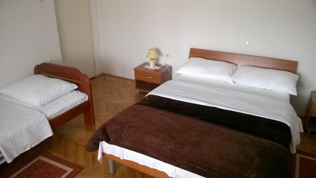 Apartment Saric Sukošan Esterno foto