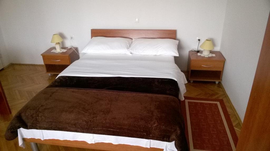 Apartment Saric Sukošan Esterno foto
