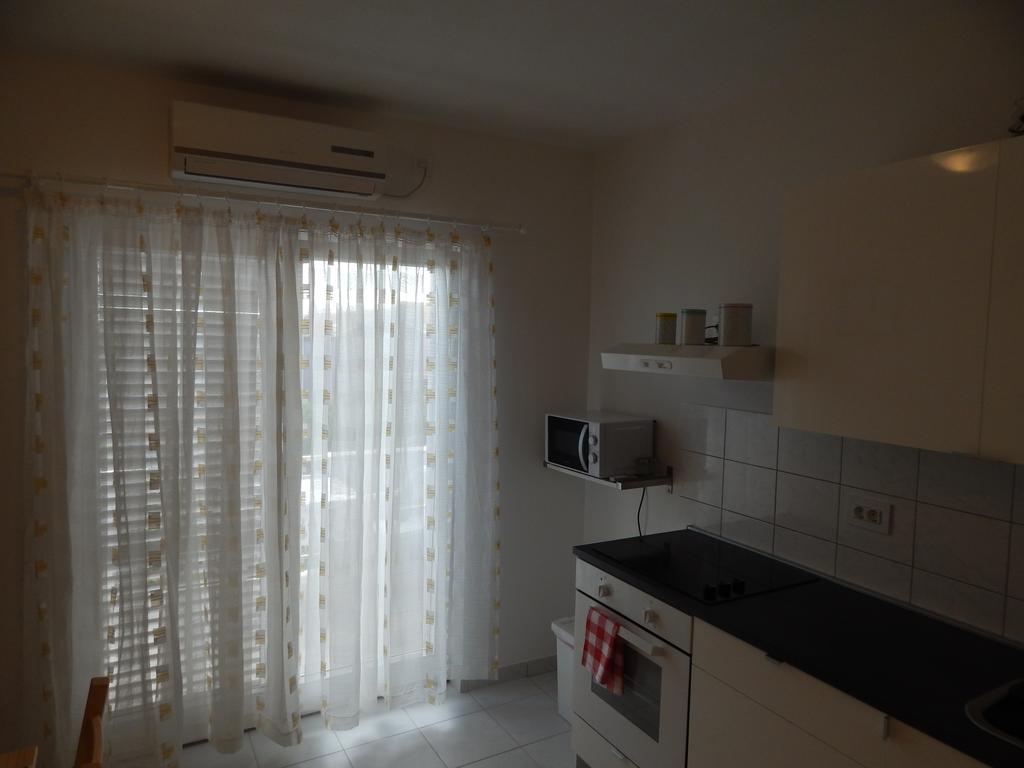 Apartment Saric Sukošan Esterno foto