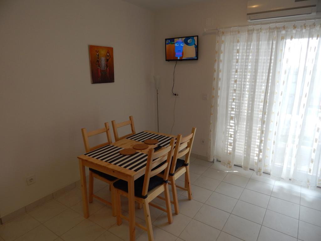 Apartment Saric Sukošan Esterno foto