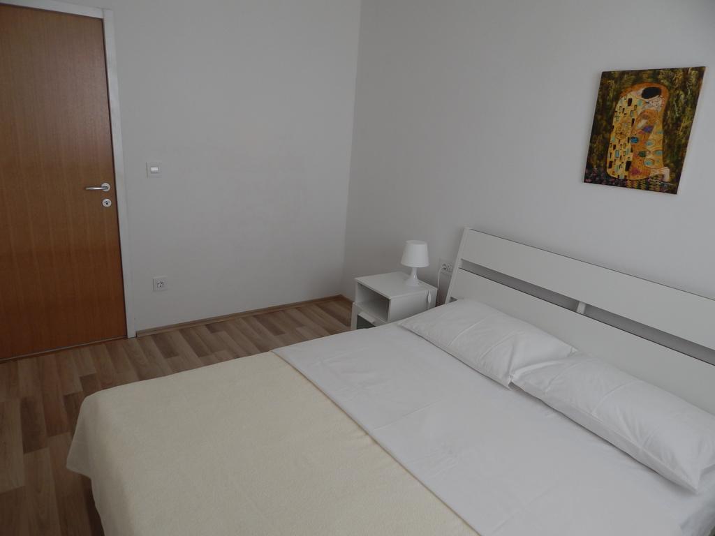 Apartment Saric Sukošan Esterno foto